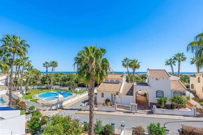 Image No.28-2 Bed Townhouse for sale