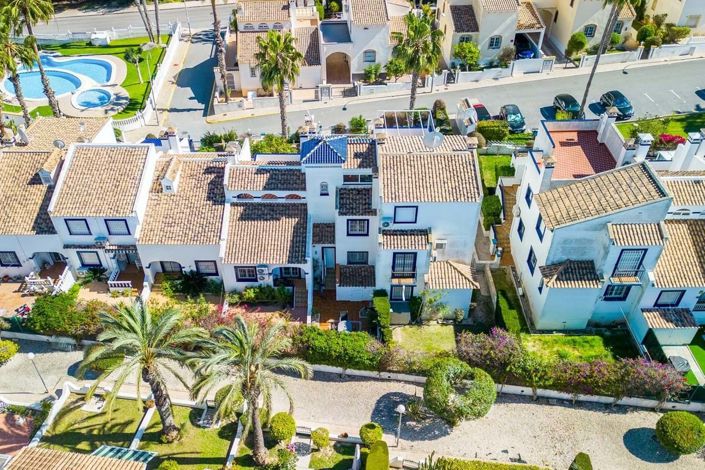 Image No.31-2 Bed Townhouse for sale