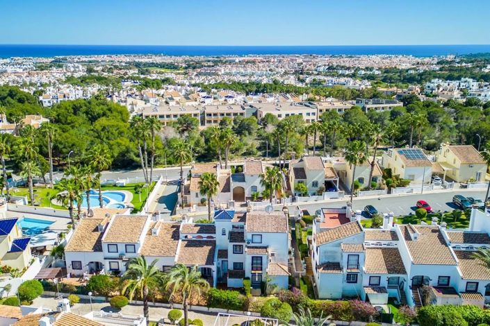 Image No.33-2 Bed Townhouse for sale