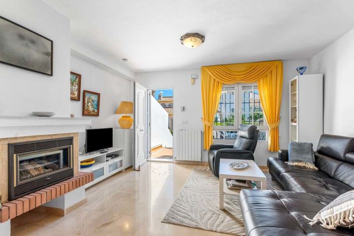 Image No.7-2 Bed Townhouse for sale