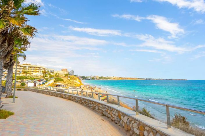 Image No.32-2 Bed Apartment for sale