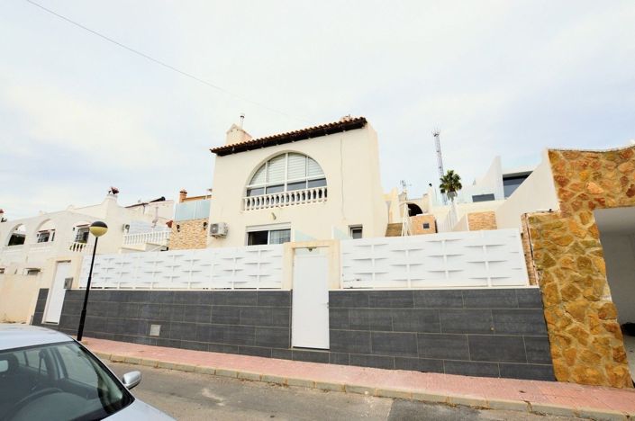 Image No.45-5 Bed Villa for sale