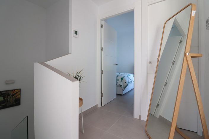 Image No.14-3 Bed Townhouse for sale