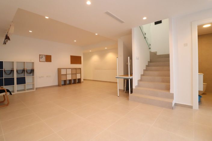 Image No.20-3 Bed Townhouse for sale