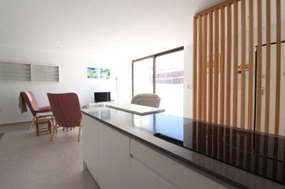 1447-532577-78d1f4f8b6655591b02d22fabb36a692d