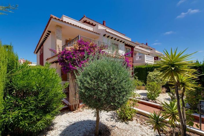 Image No.34-3 Bed Townhouse for sale