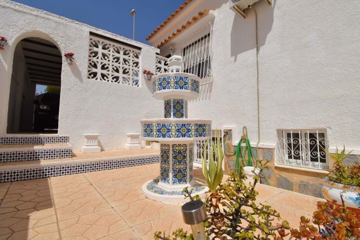 Image No.30-2 Bed Villa for sale