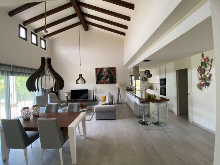 Image No.10-3 Bed Villa for sale