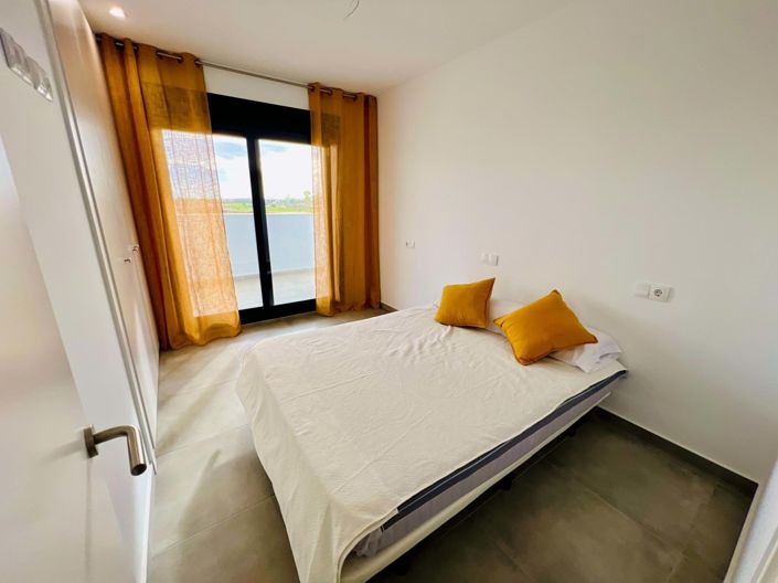 Image No.12-2 Bed Apartment for sale