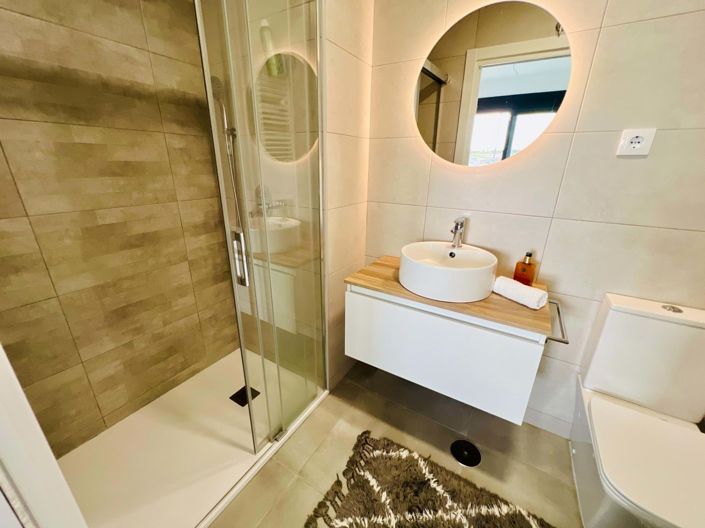 Image No.16-2 Bed Apartment for sale