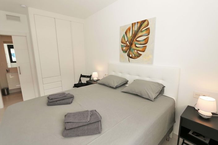 Image No.20-2 Bed Apartment for sale