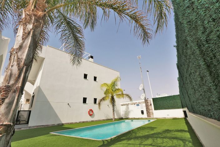 Image No.31-2 Bed Apartment for sale