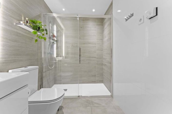 Image No.24-2 Bed Apartment for sale