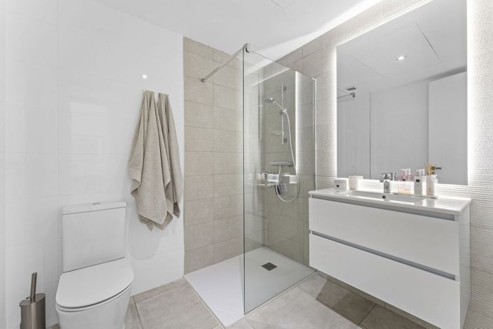 Image No.28-2 Bed Apartment for sale