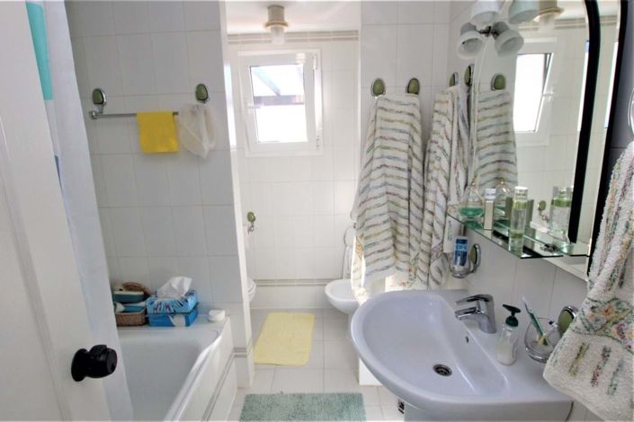 Image No.11-3 Bed Apartment for sale