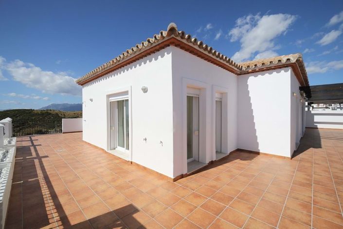 Image No.25-2 Bed Apartment for sale