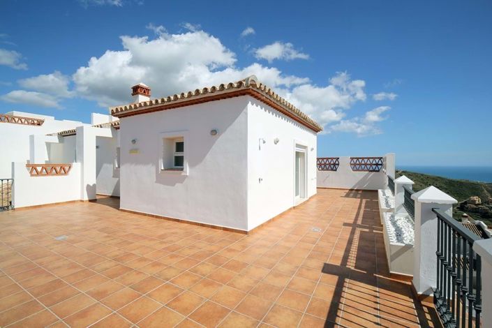 Image No.26-2 Bed Apartment for sale