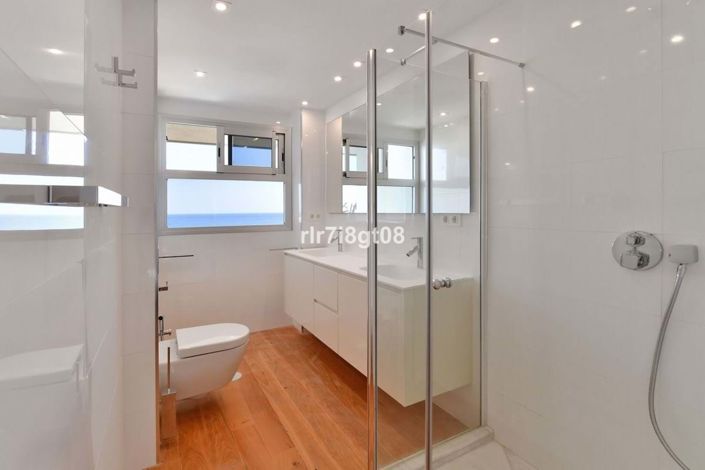 Image No.21-3 Bed Apartment for sale