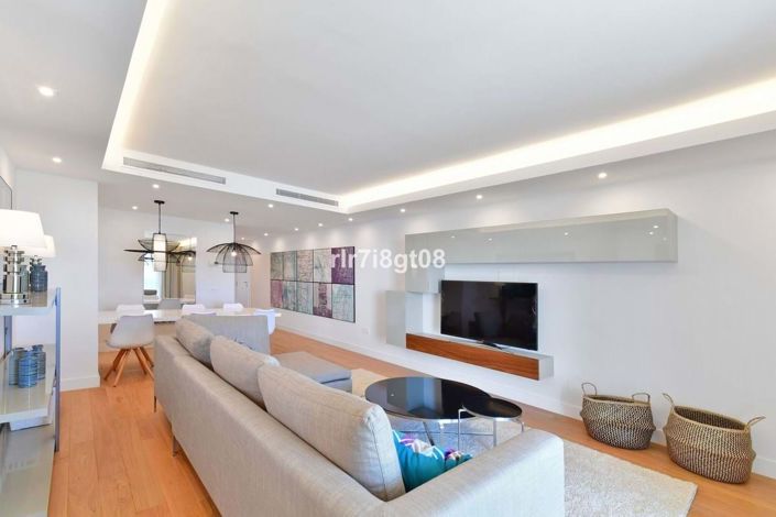 Image No.9-3 Bed Apartment for sale