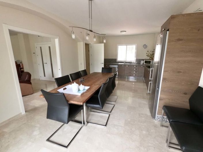 Image No.4-4 Bed Villa for sale