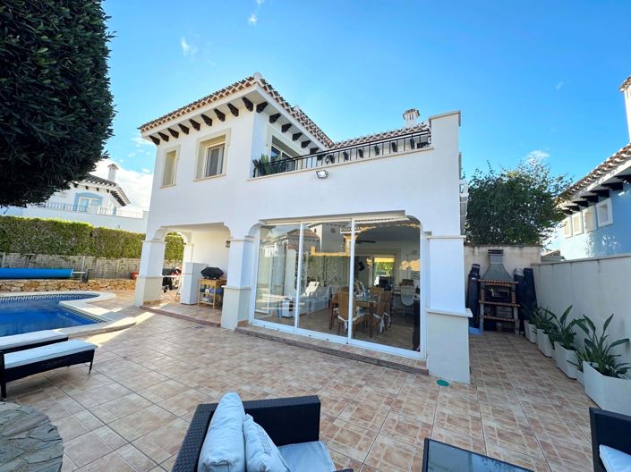 Image No.1-3 Bed Villa for sale