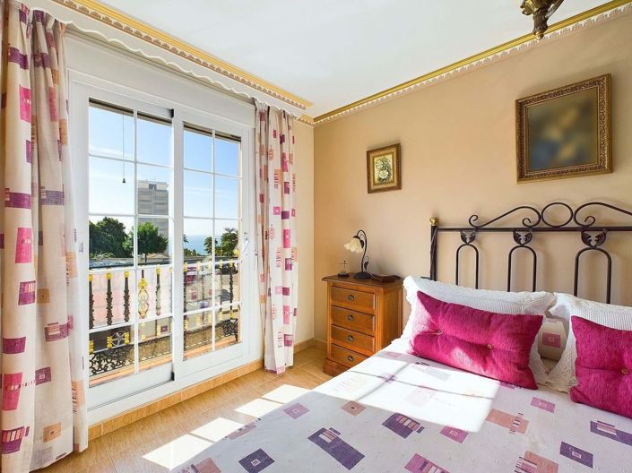 Image No.3-2 Bed Townhouse for sale