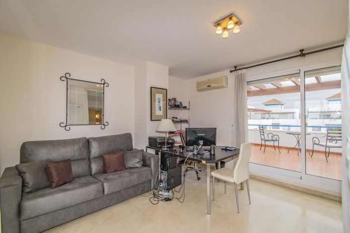 Image No.16-5 Bed Townhouse for sale