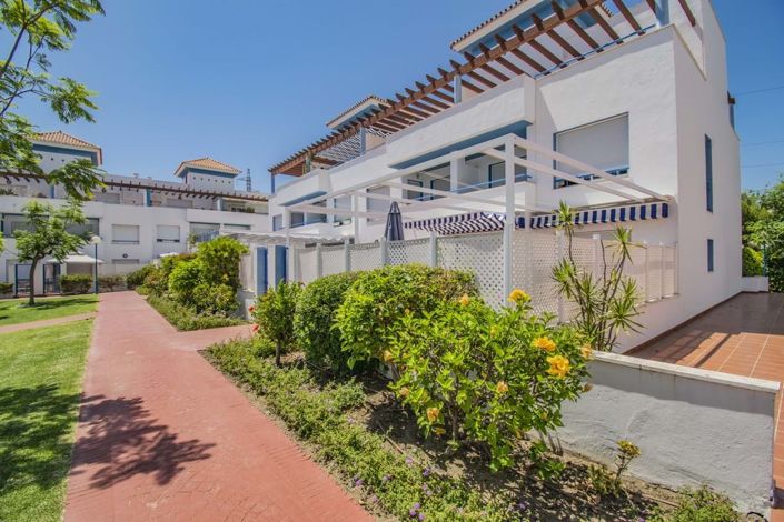 Image No.27-5 Bed Townhouse for sale