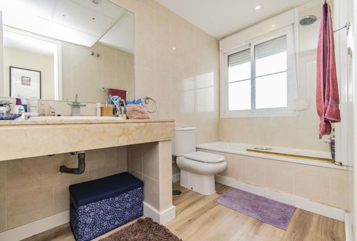 Image No.30-5 Bed Townhouse for sale