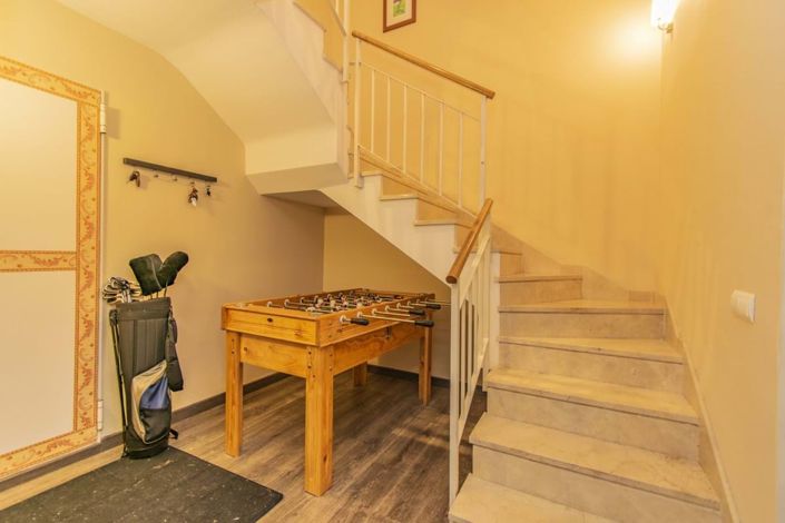 Image No.32-5 Bed Townhouse for sale