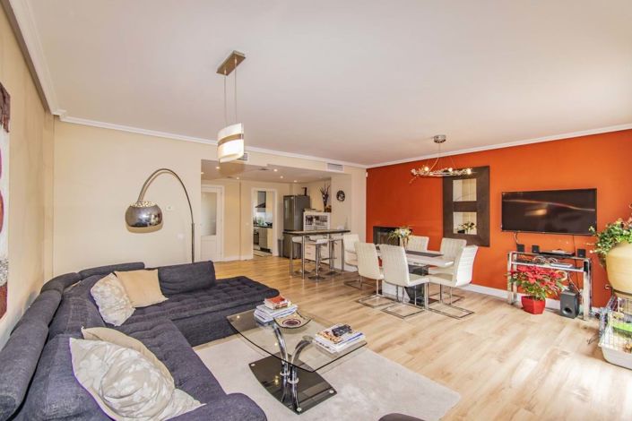 Image No.6-5 Bed Townhouse for sale