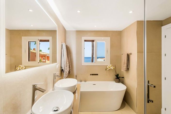 Image No.12-3 Bed Apartment for sale