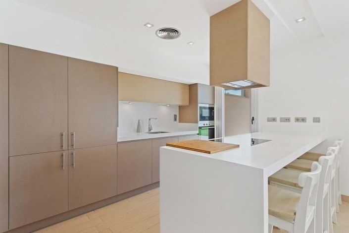 Image No.8-3 Bed Apartment for sale