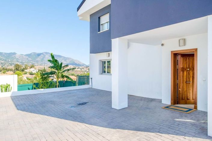 Image No.10-5 Bed Villa for sale