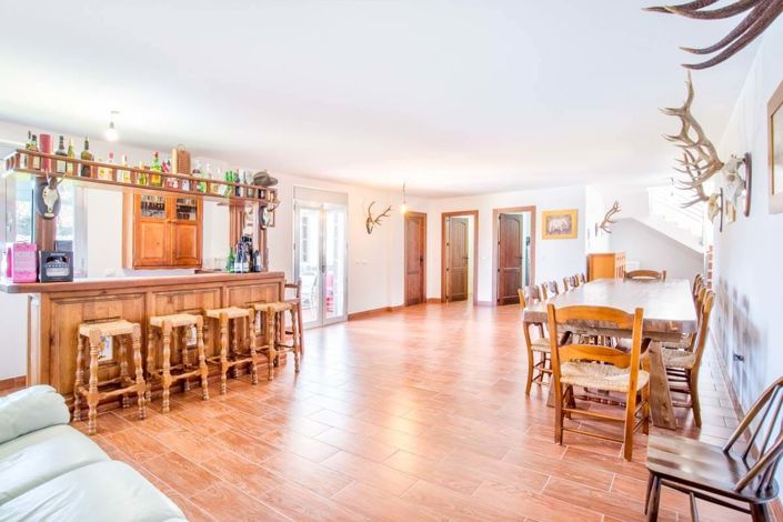 Image No.29-5 Bed Villa for sale