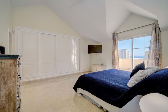 Image No.45-3 Bed Apartment for sale