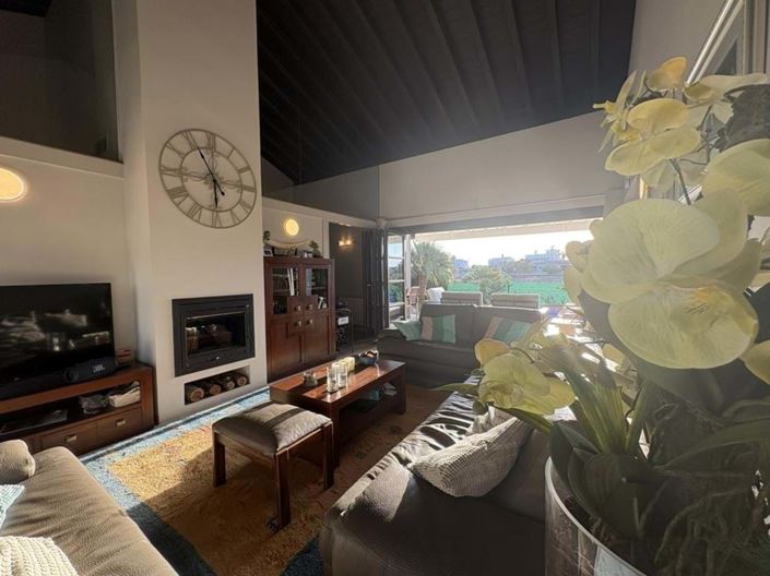 Image No.6-2 Bed Villa for sale