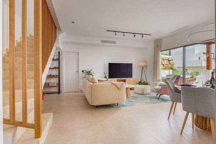 Image No.2-2 Bed Property for sale