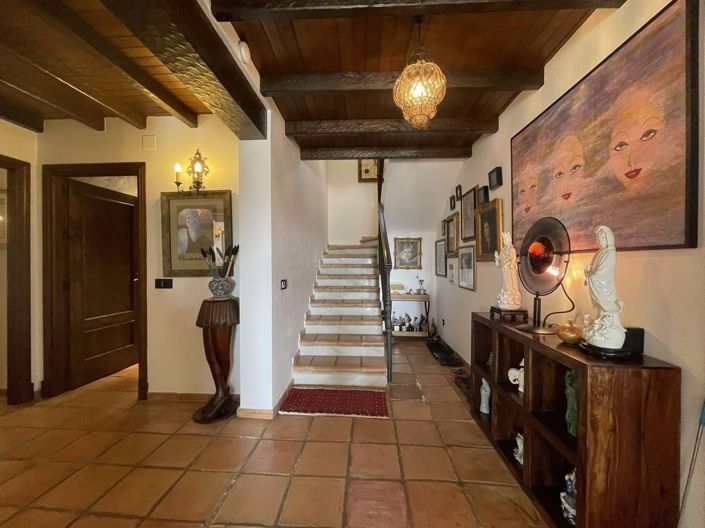 Image No.14-5 Bed Villa for sale