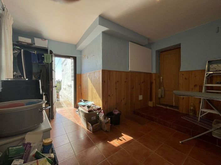 Image No.20-5 Bed Villa for sale