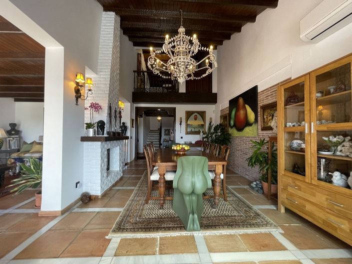 Image No.31-5 Bed Villa for sale