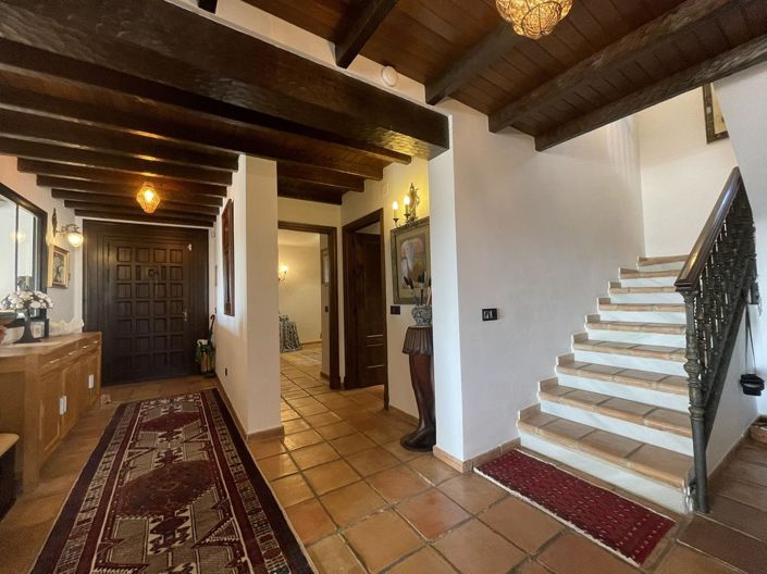 Image No.4-5 Bed Villa for sale