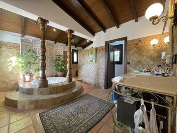 1447-624296-78d1f4f8b6655591b02d22fabb36a692d