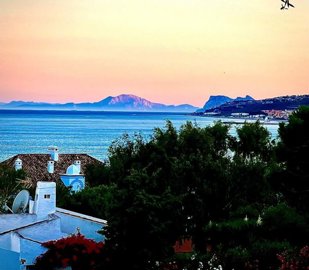 1447-624296-78d1f4f8b6655591b02d22fabb36a692d