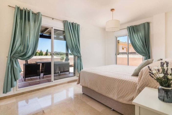 Image No.11-4 Bed Semi-Detached for sale