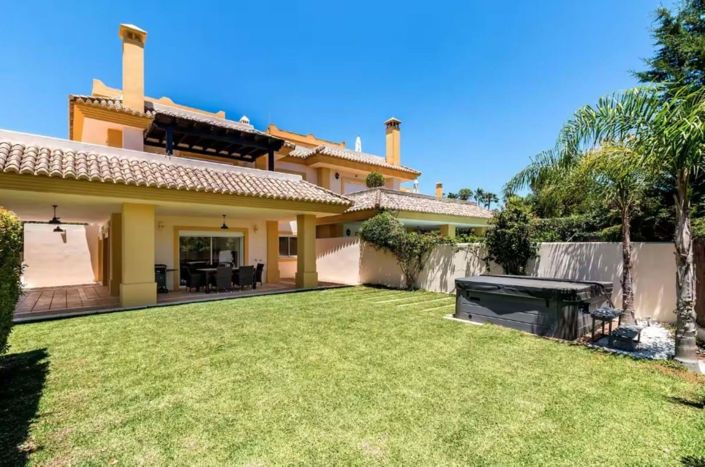 Image No.3-4 Bed Semi-Detached for sale