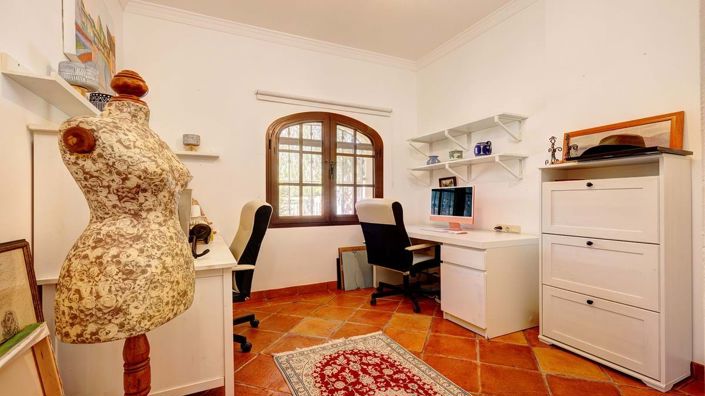 Image No.25-4 Bed Villa for sale