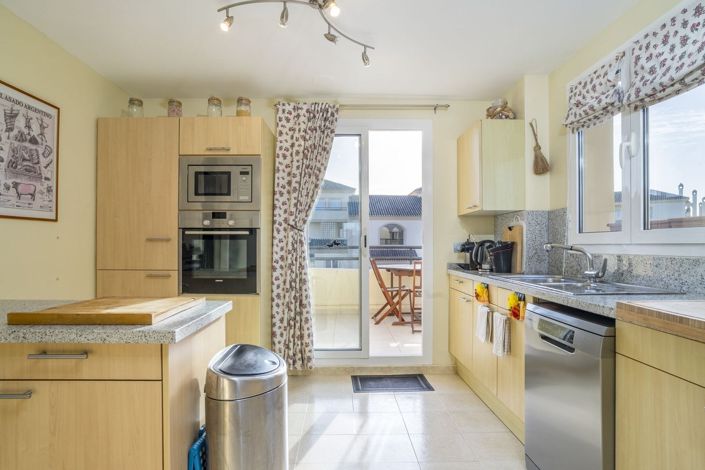 Image No.2-4 Bed Penthouse for sale