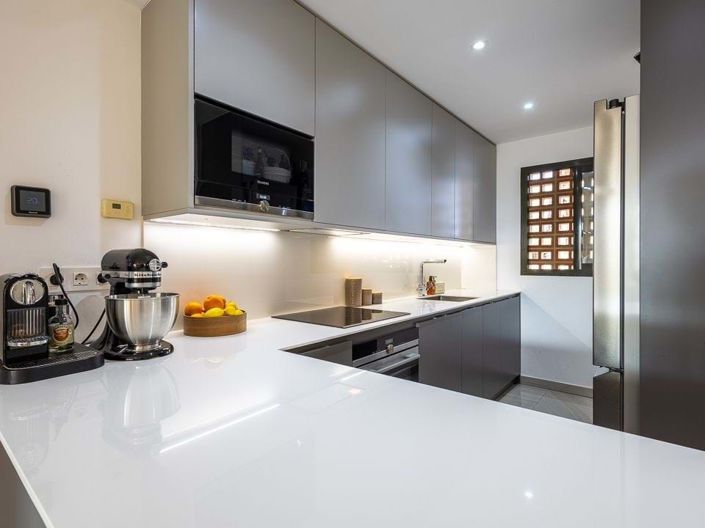 Image No.25-3 Bed Apartment for sale