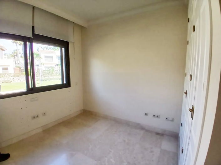 Image No.7-3 Bed Apartment for sale